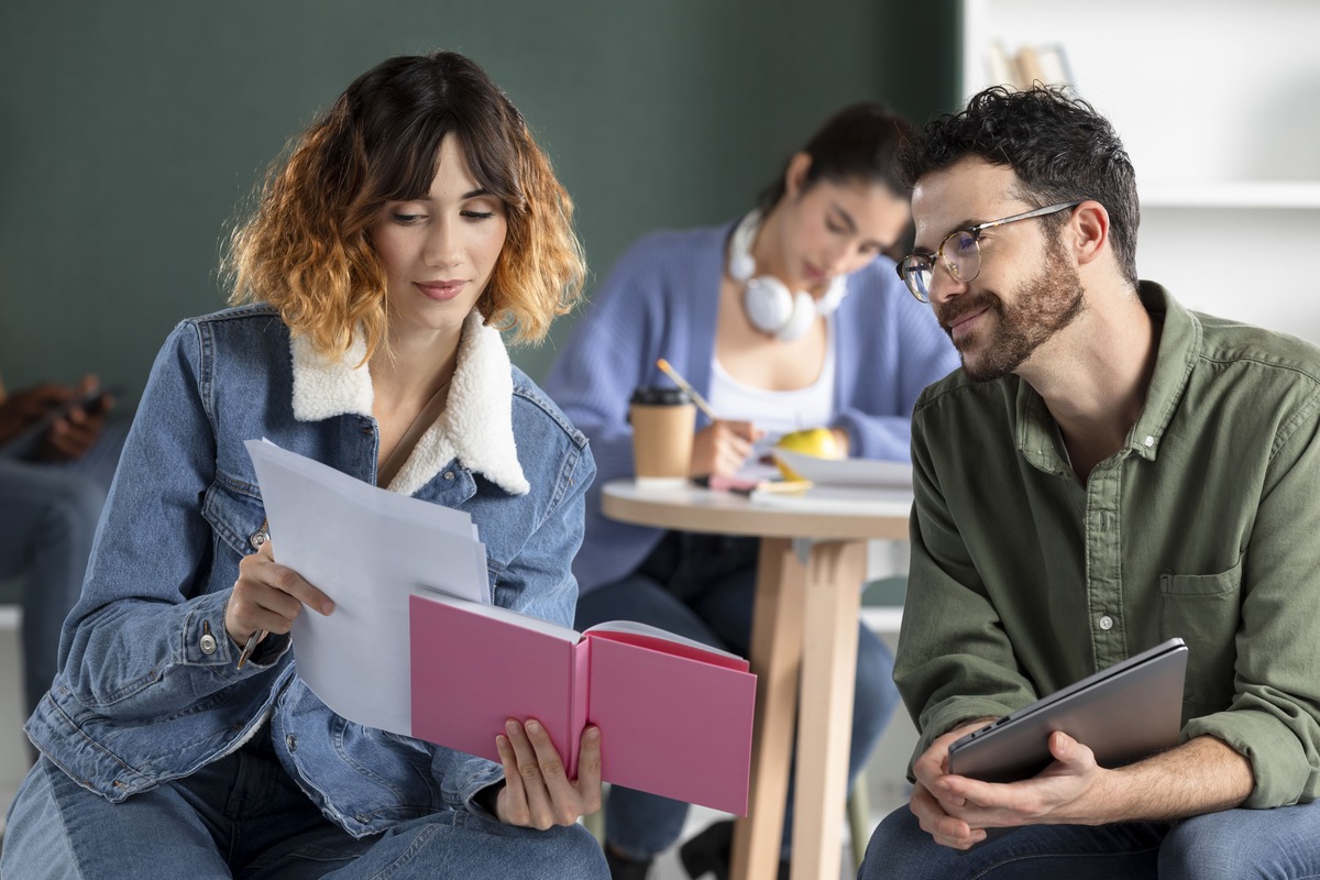 Die Entscheidung zwischen einer empirischen und einer theoretischen Bachelorarbeit bereitet oft Kopfzerbrechen